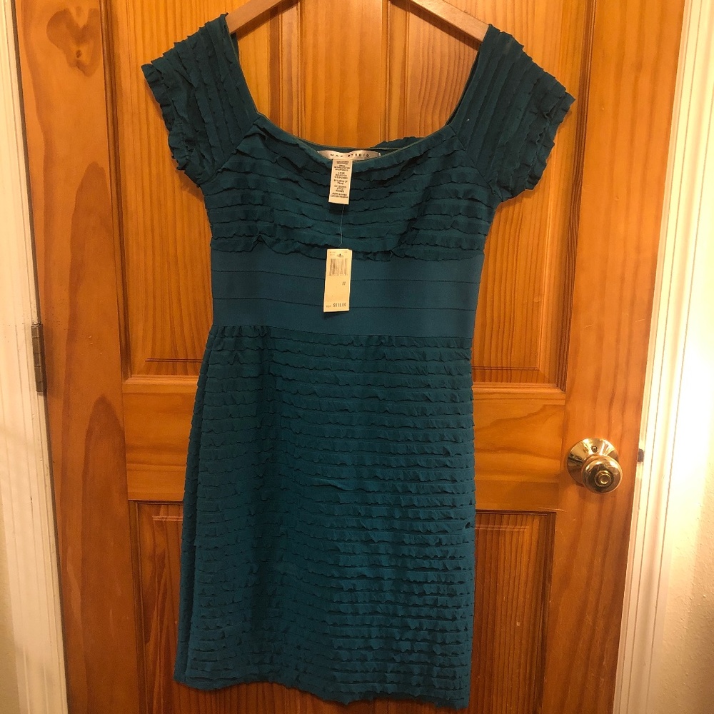 NWT Max Studio Green Medium Dress